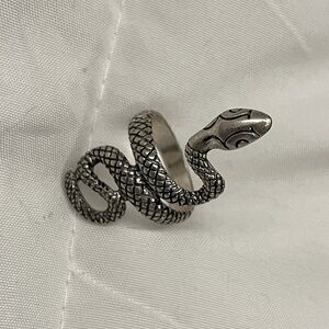 Boutique Snake ring